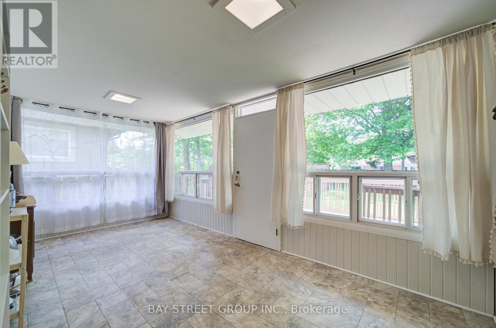88 Marsdale Drive, St. Catharines, Ontario  L2T 3S9 - Photo 33 - X13247248