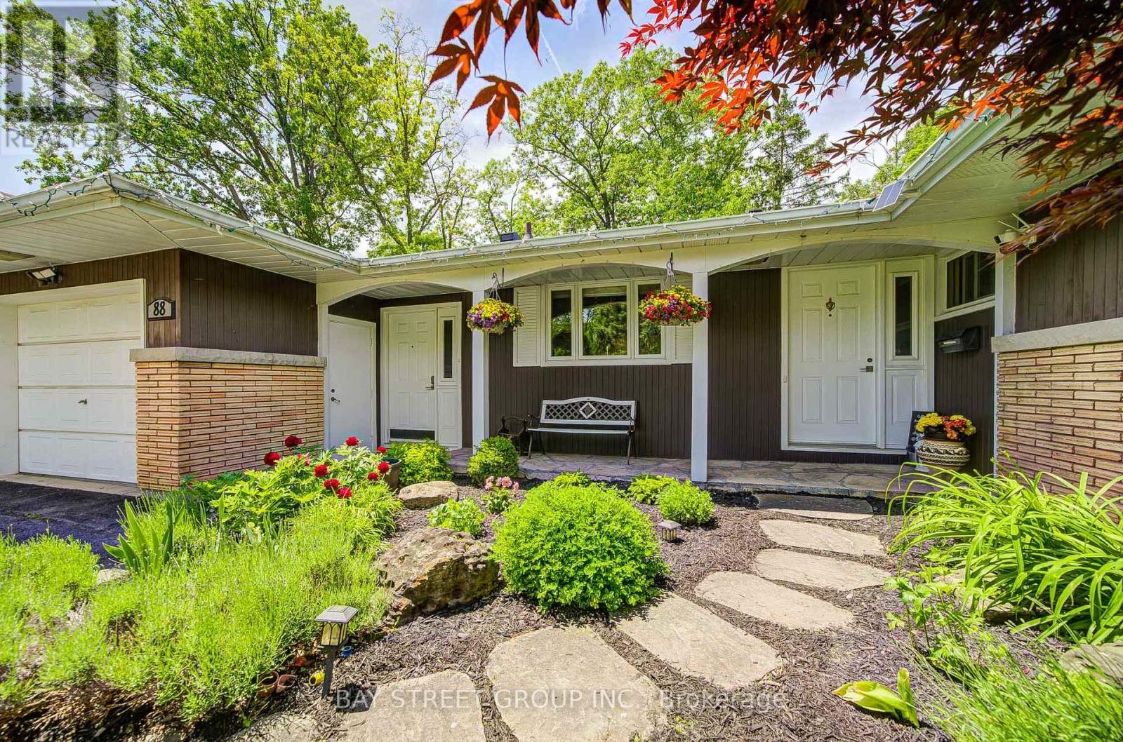 88 MARSDALE DRIVE, St. Catharines, Ontario