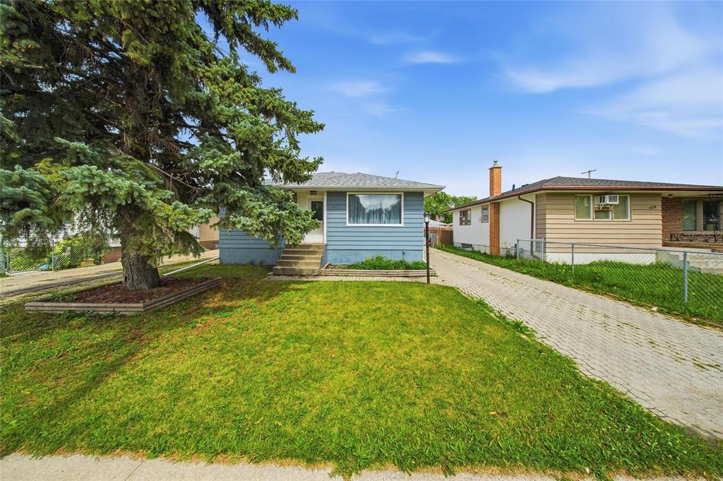 443 Regent Avenue W, Winnipeg, Manitoba  R2C 1R7 - Photo 0 - 202620337