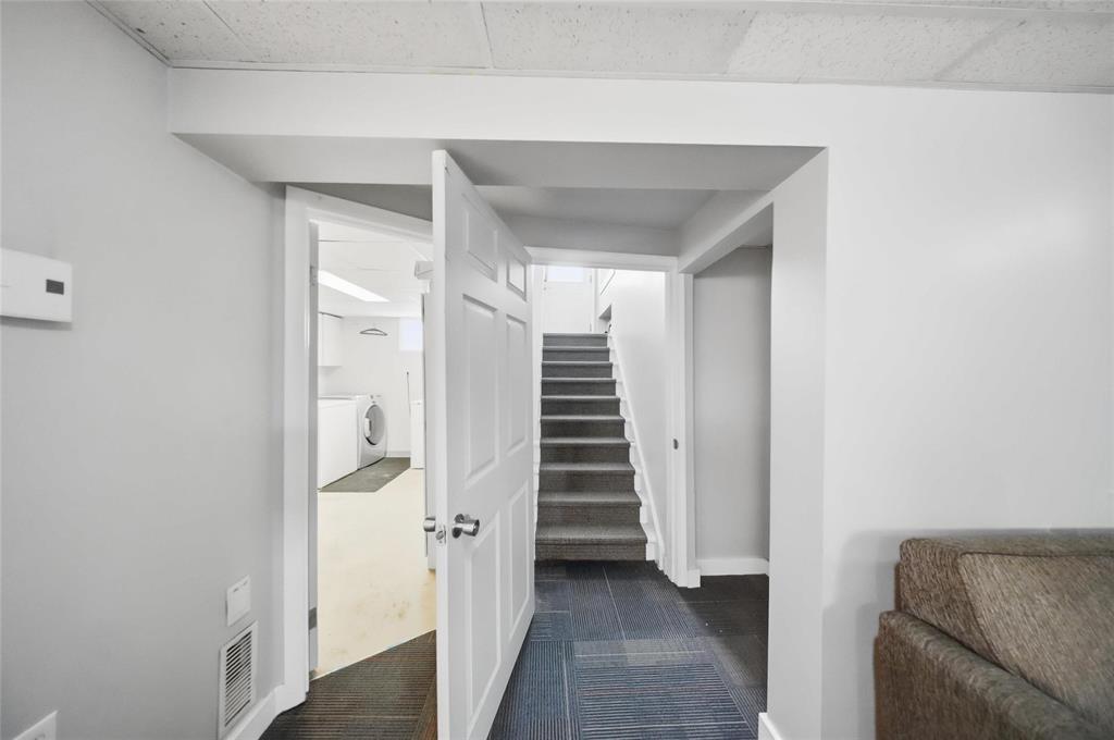 443 Regent Avenue W, Winnipeg, Manitoba  R2C 1R7 - Photo 15 - 202620337