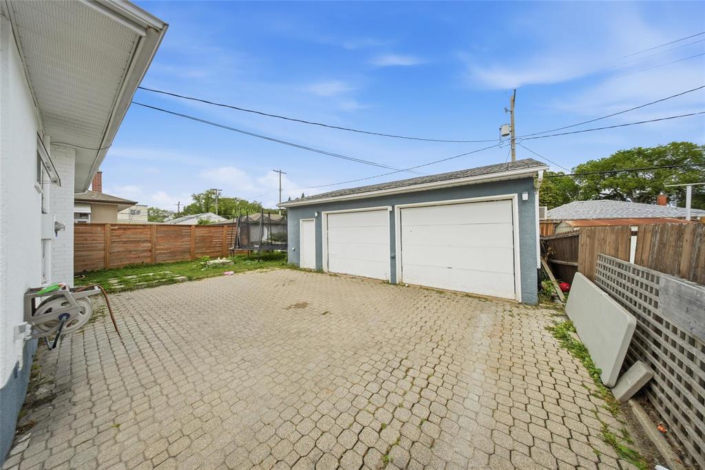 443 Regent Avenue W, Winnipeg, Manitoba  R2C 1R7 - Photo 25 - 202620337