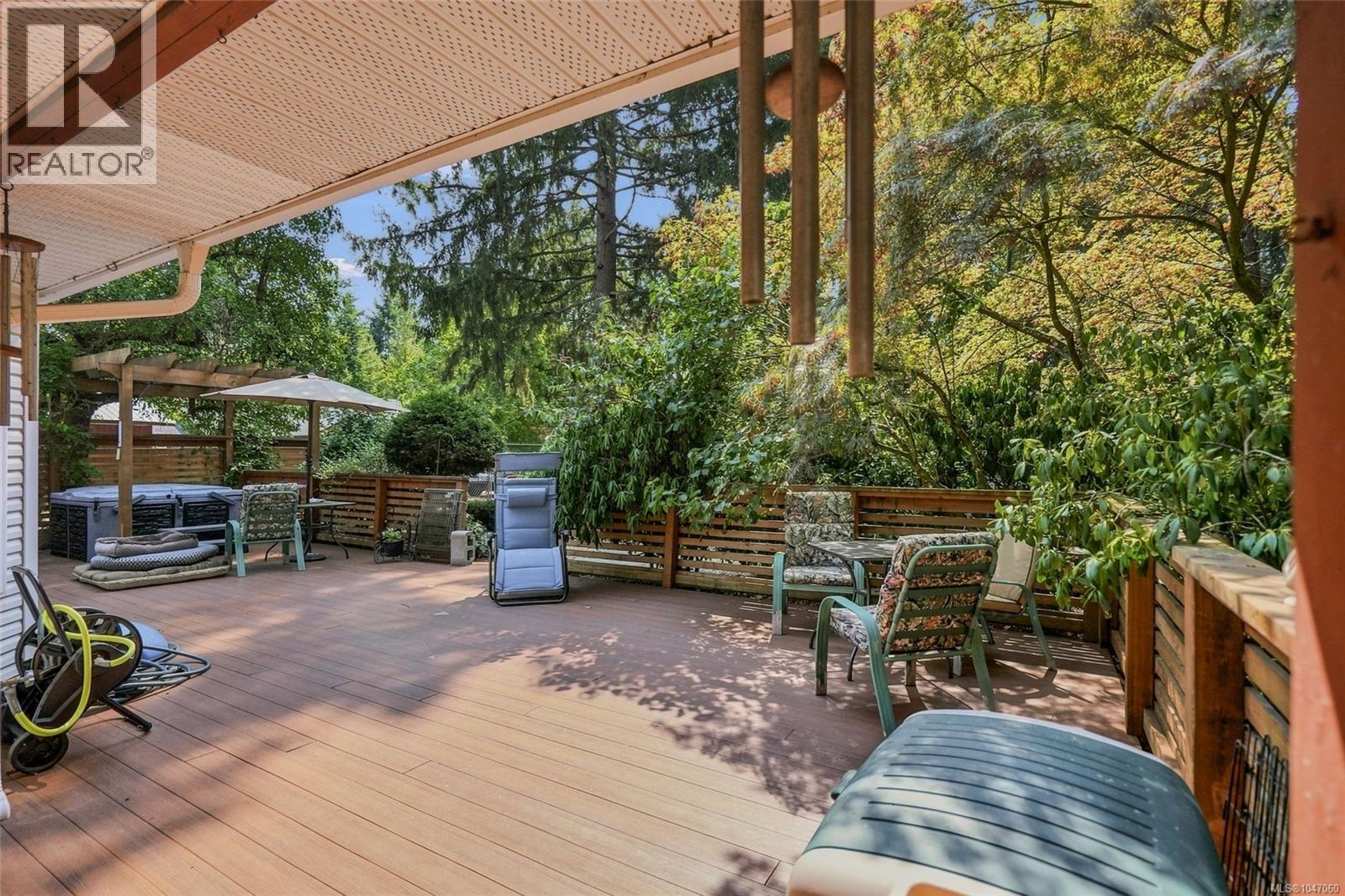 2319 Island Hwy E, Nanoose Bay, British Columbia  V9P 9E2 - Photo 47 - 1047060