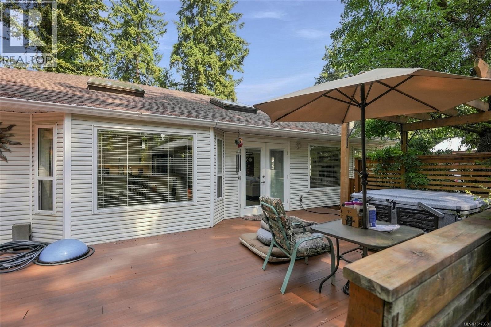 2319 Island Hwy E, Nanoose Bay, British Columbia  V9P 9E2 - Photo 45 - 1047060