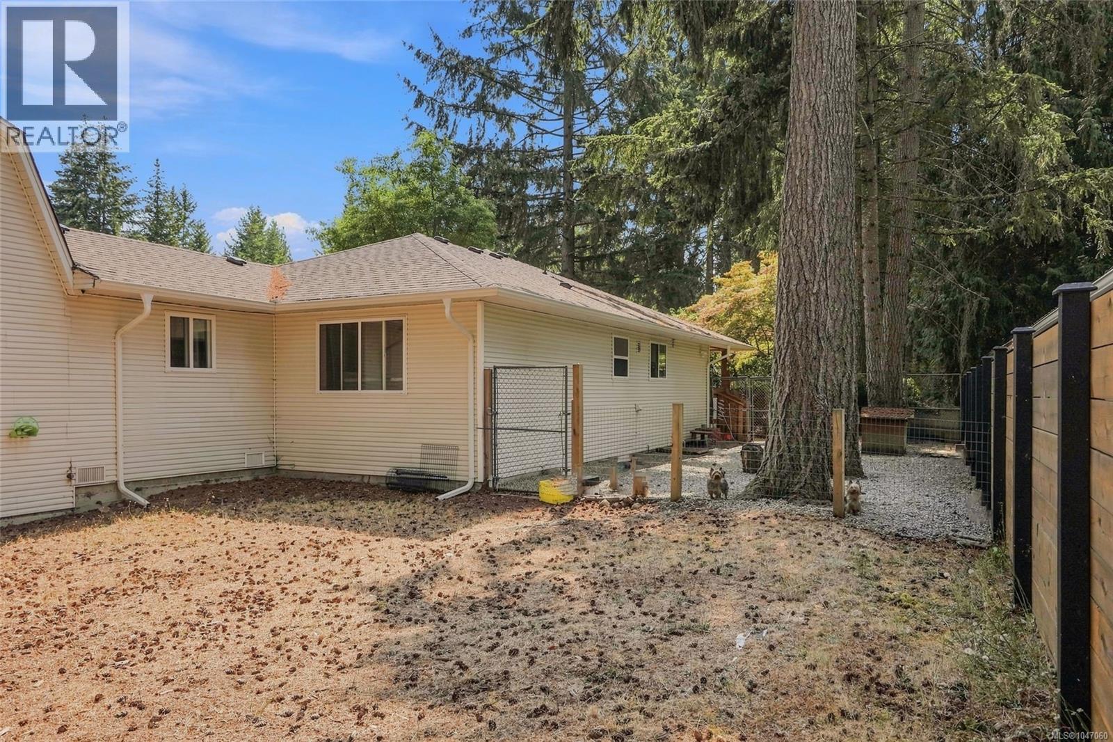 2319 Island Hwy E, Nanoose Bay, British Columbia  V9P 9E2 - Photo 56 - 1047060