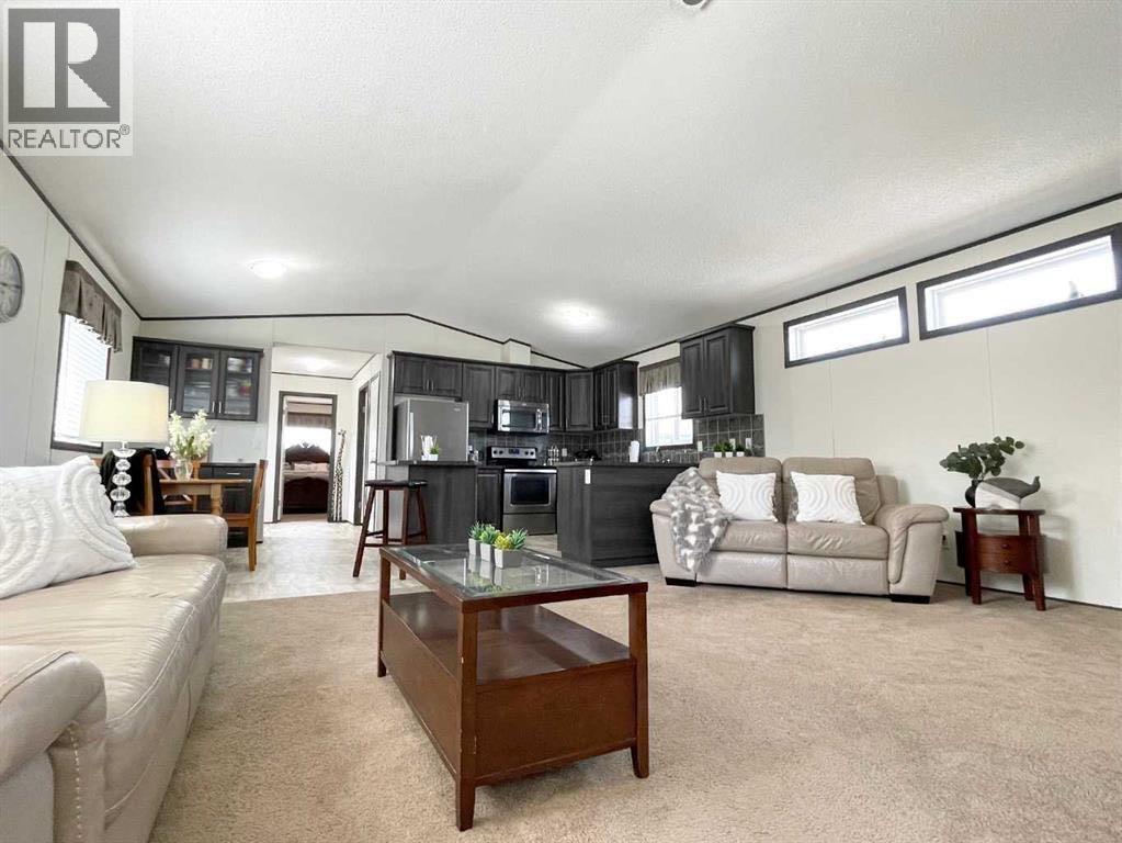 145 Caouette Crest, Fort Mcmurray, Alberta  T9K 2H5 - Photo 4 - A2304690