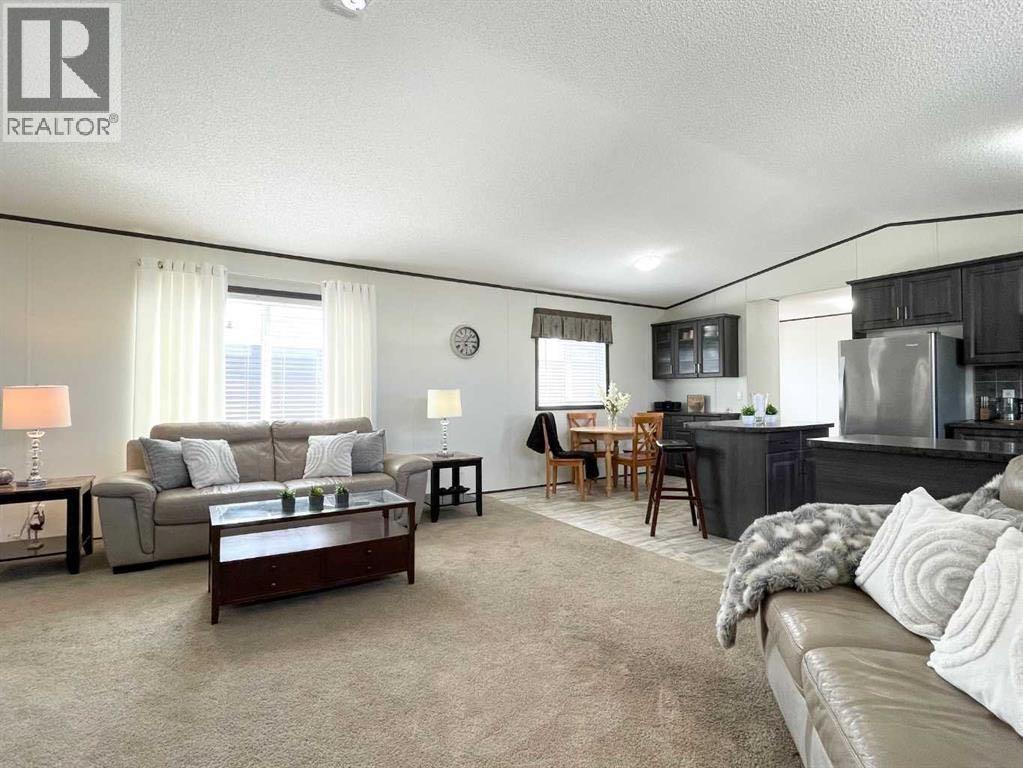145 Caouette Crest, Fort Mcmurray, Alberta  T9K 2H5 - Photo 3 - A2304690