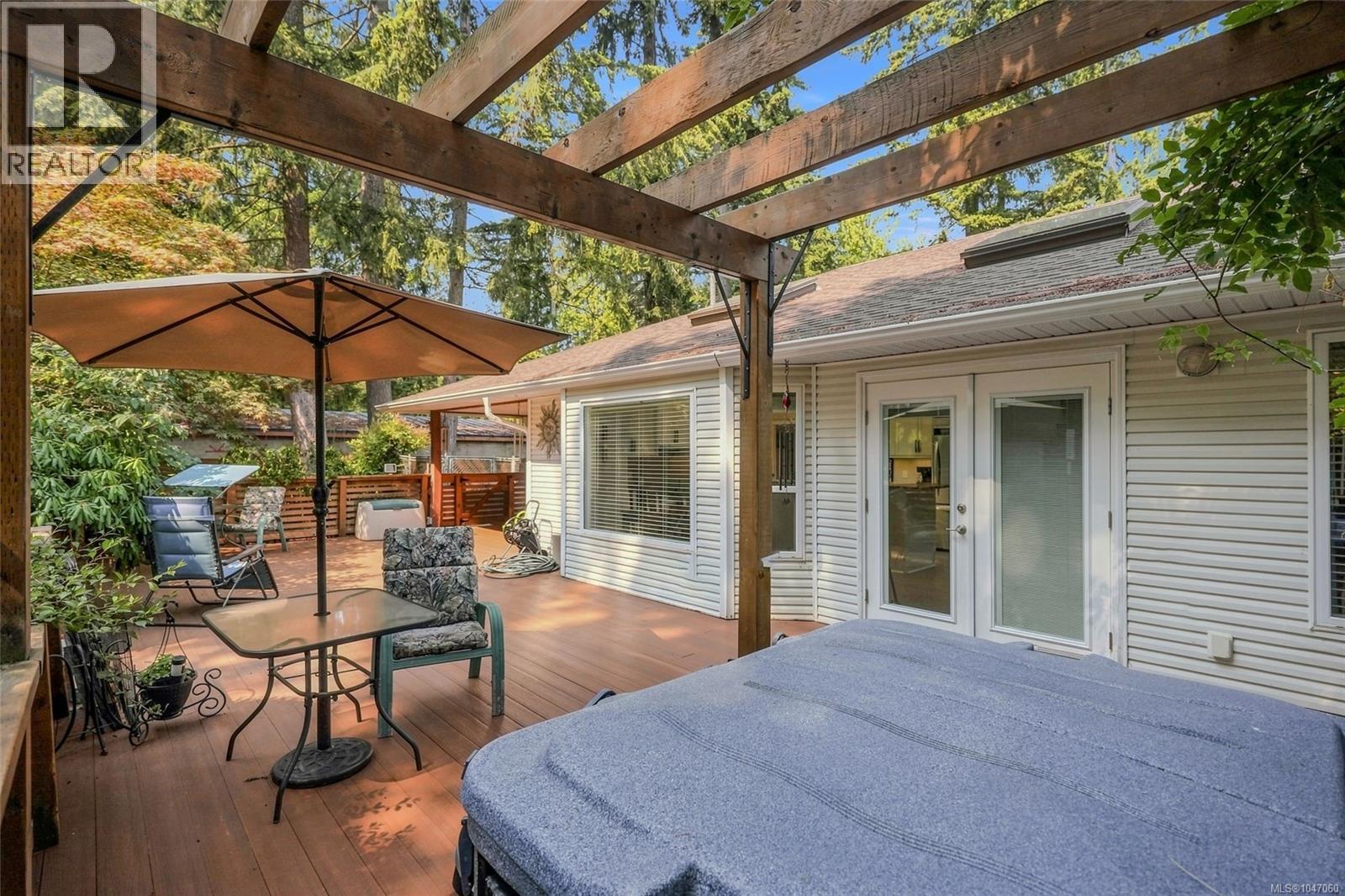 2319 Island Hwy E, Nanoose Bay, British Columbia  V9P 9E2 - Photo 61 - 1047060