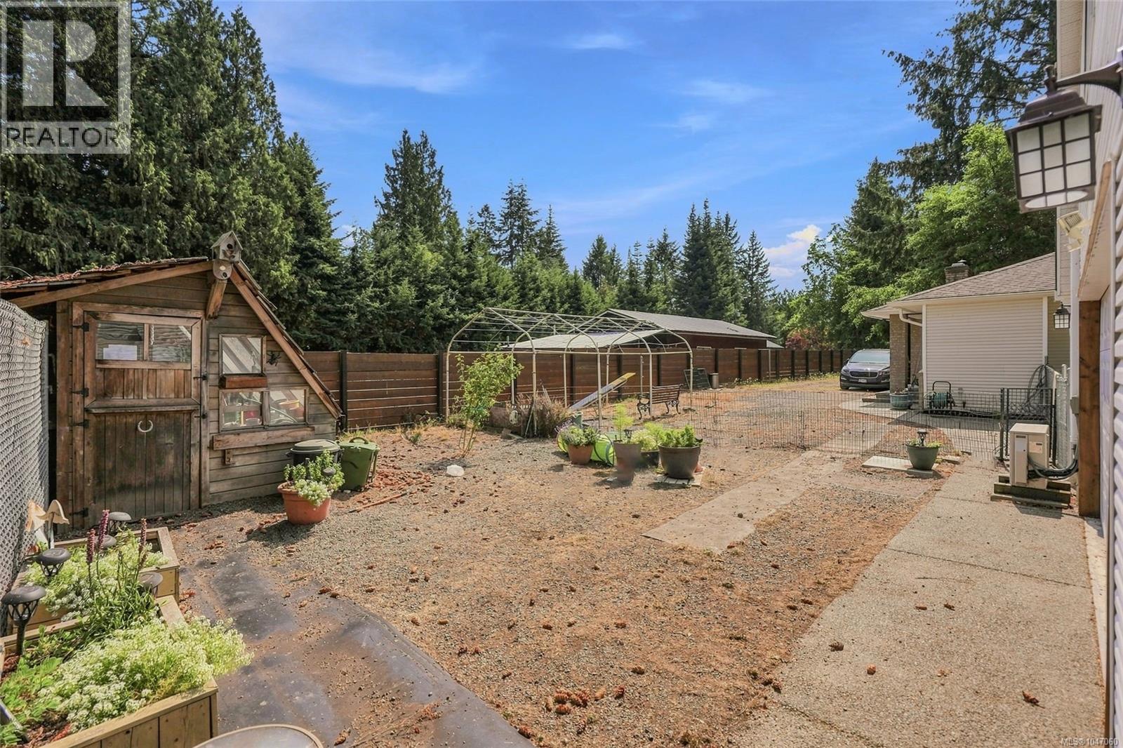 2319 Island Hwy E, Nanoose Bay, British Columbia  V9P 9E2 - Photo 52 - 1047060