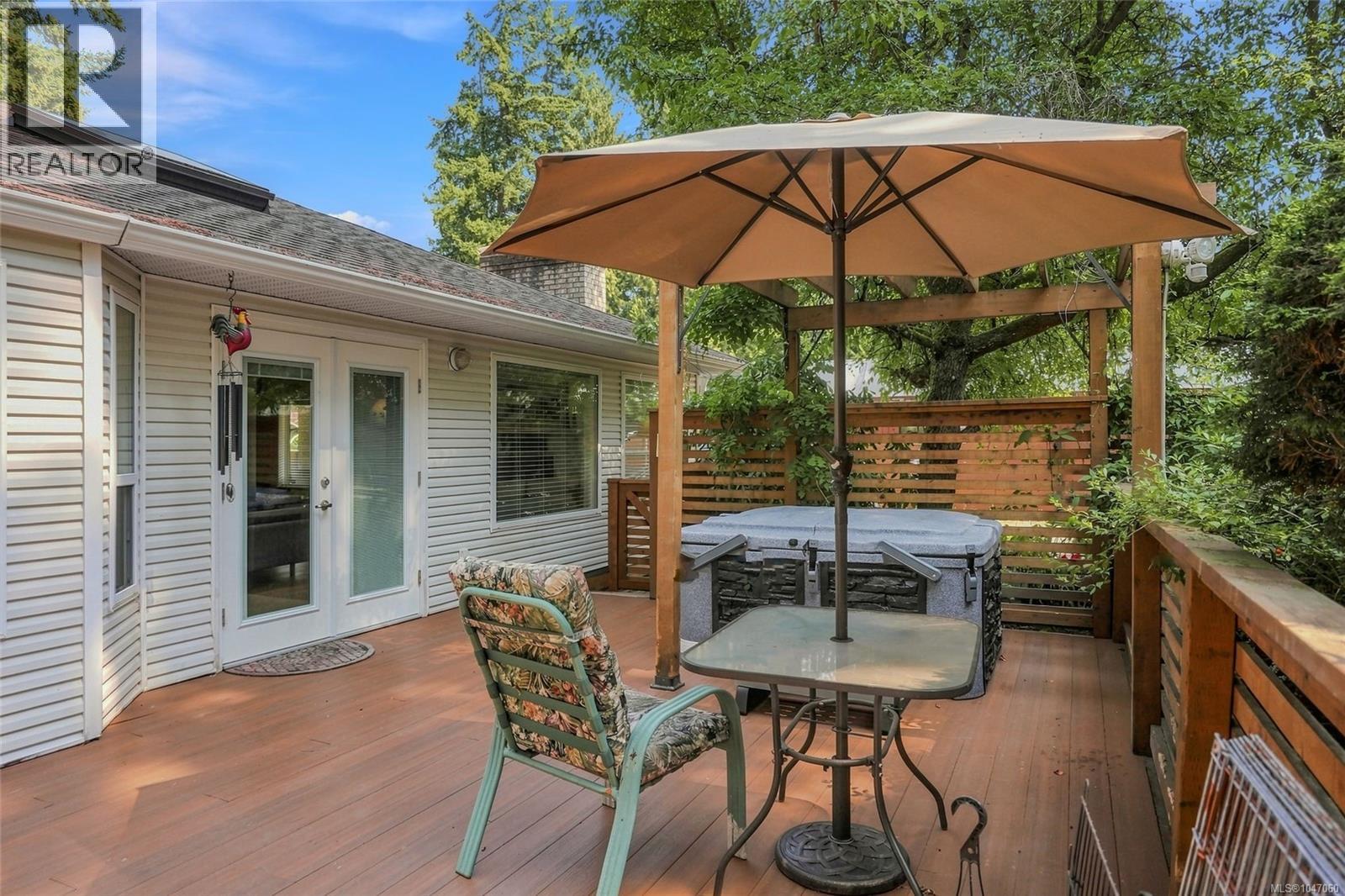 2319 Island Hwy E, Nanoose Bay, British Columbia  V9P 9E2 - Photo 58 - 1047060