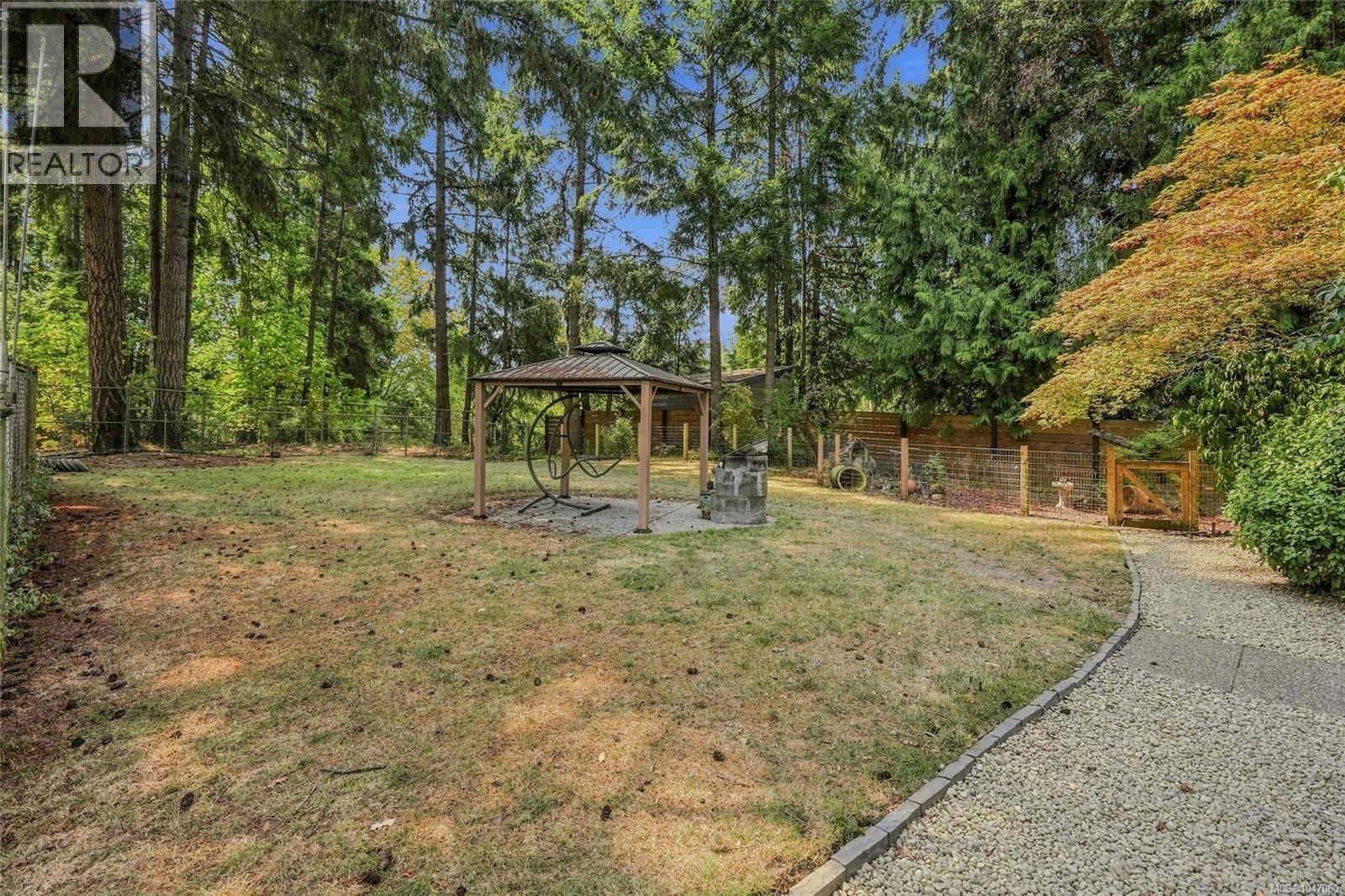 2319 Island Hwy E, Nanoose Bay, British Columbia  V9P 9E2 - Photo 48 - 1047060
