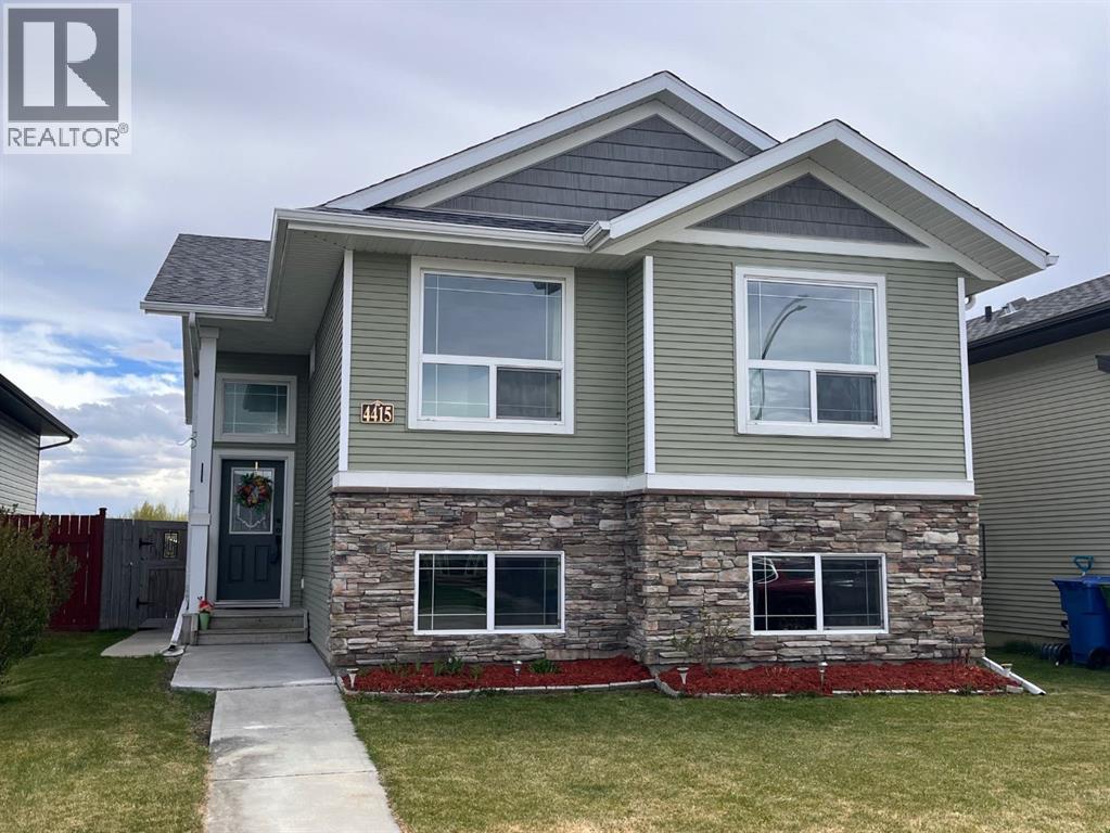 4415 54 Street, Rocky Mountain House, Alberta  T4T 0B2 - Photo 1 - A2312707