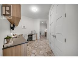 732 Highpointe Place, Kelowna, British Columbia  V1V 2Y3 - Photo 12 - 10395244