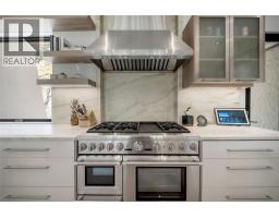 732 Highpointe Place, Kelowna, British Columbia  V1V 2Y3 - Photo 9 - 10395244