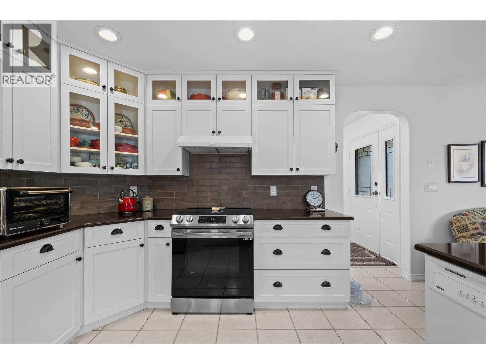 3889 Gallaghers Grange, Kelowna, British Columbia  V1W 3Z9 - Photo 8 - 10395844