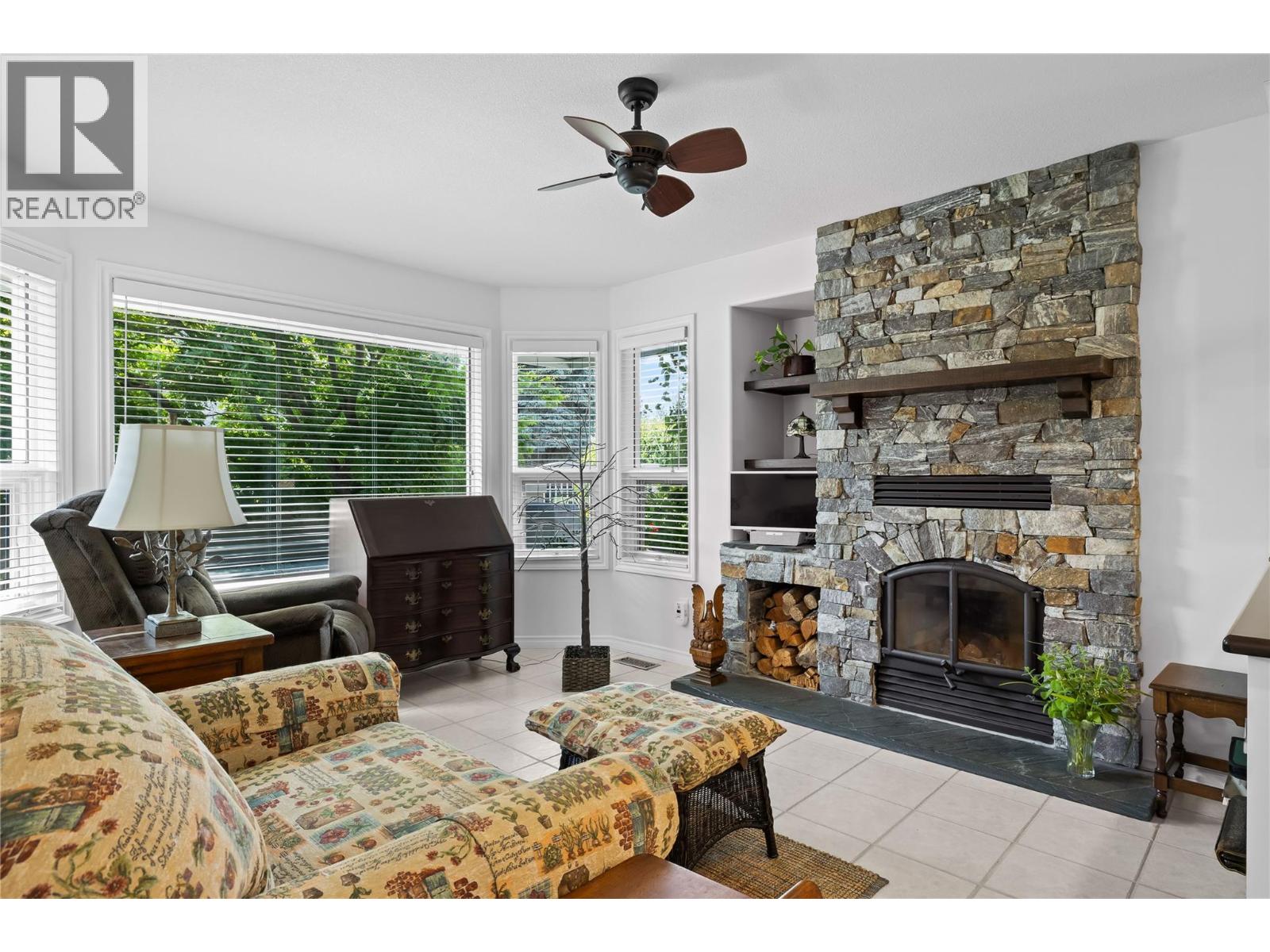 3889 Gallaghers Grange, Kelowna, British Columbia  V1W 3Z9 - Photo 5 - 10395844
