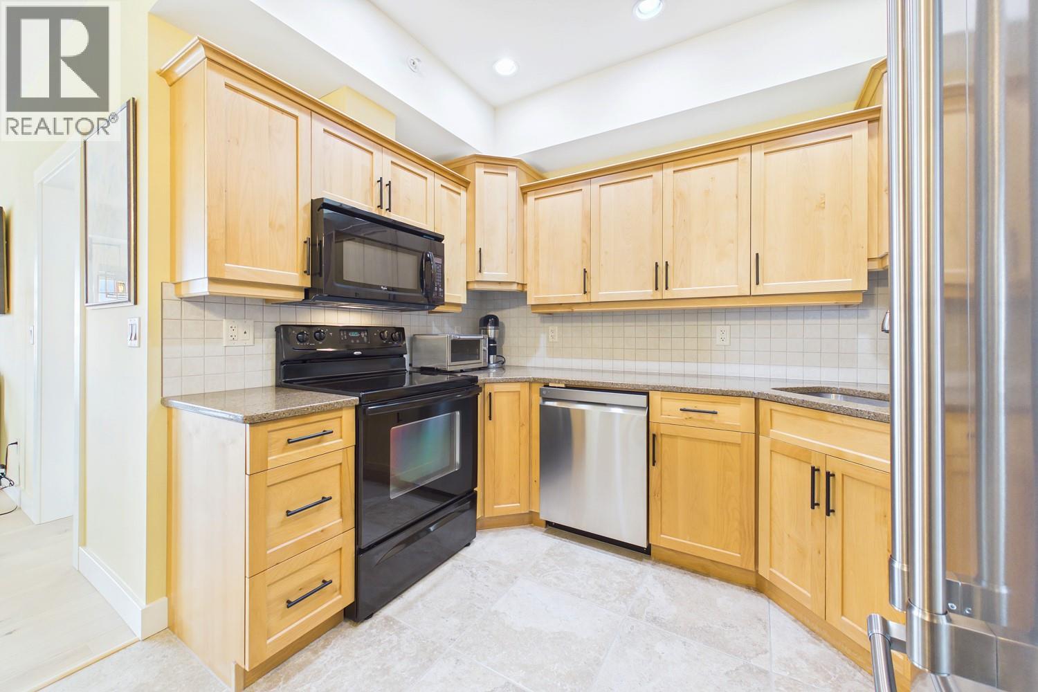 873 Forestbrook Drive Unit# 404, Penticton, British Columbia  V2A 2E9 - Photo 9 - 10398214