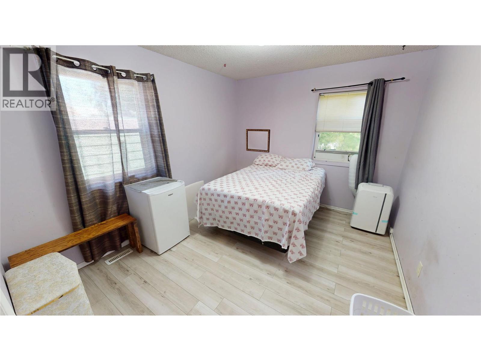 521 26th Avenue S, Cranbrook, British Columbia V1C 5A6 - Photo 10 - 10398053