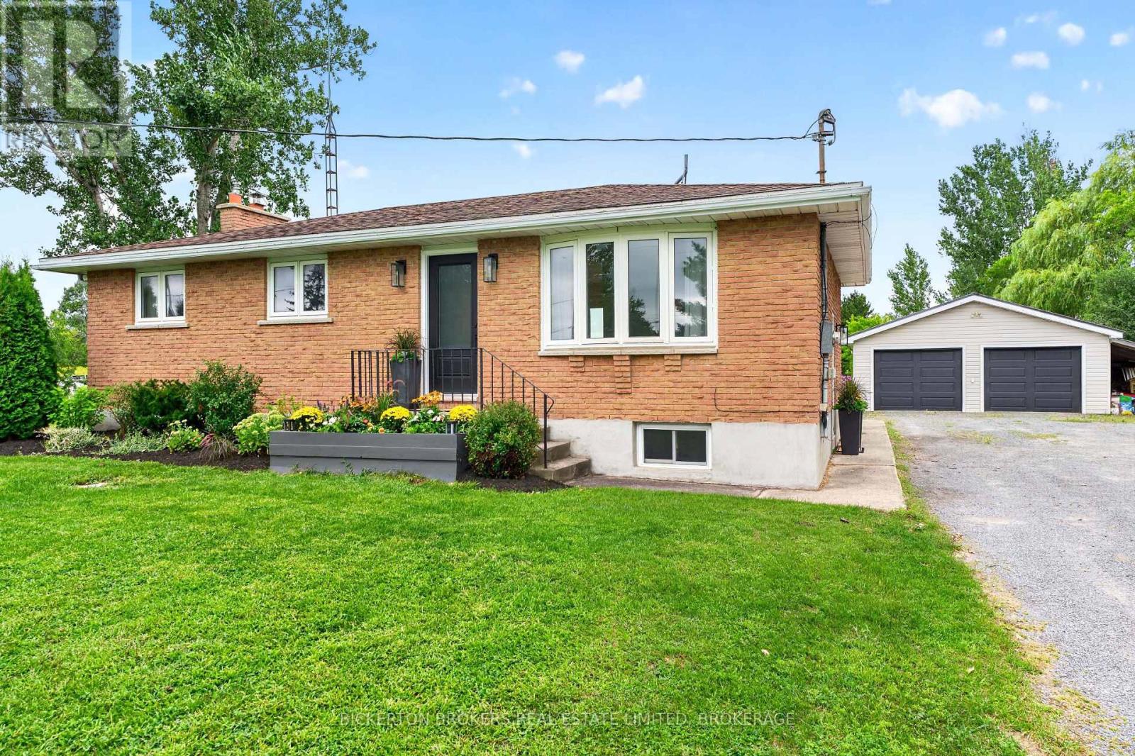 62 Haig Road, Front Of Leeds & Seeleys Bay, Ontario