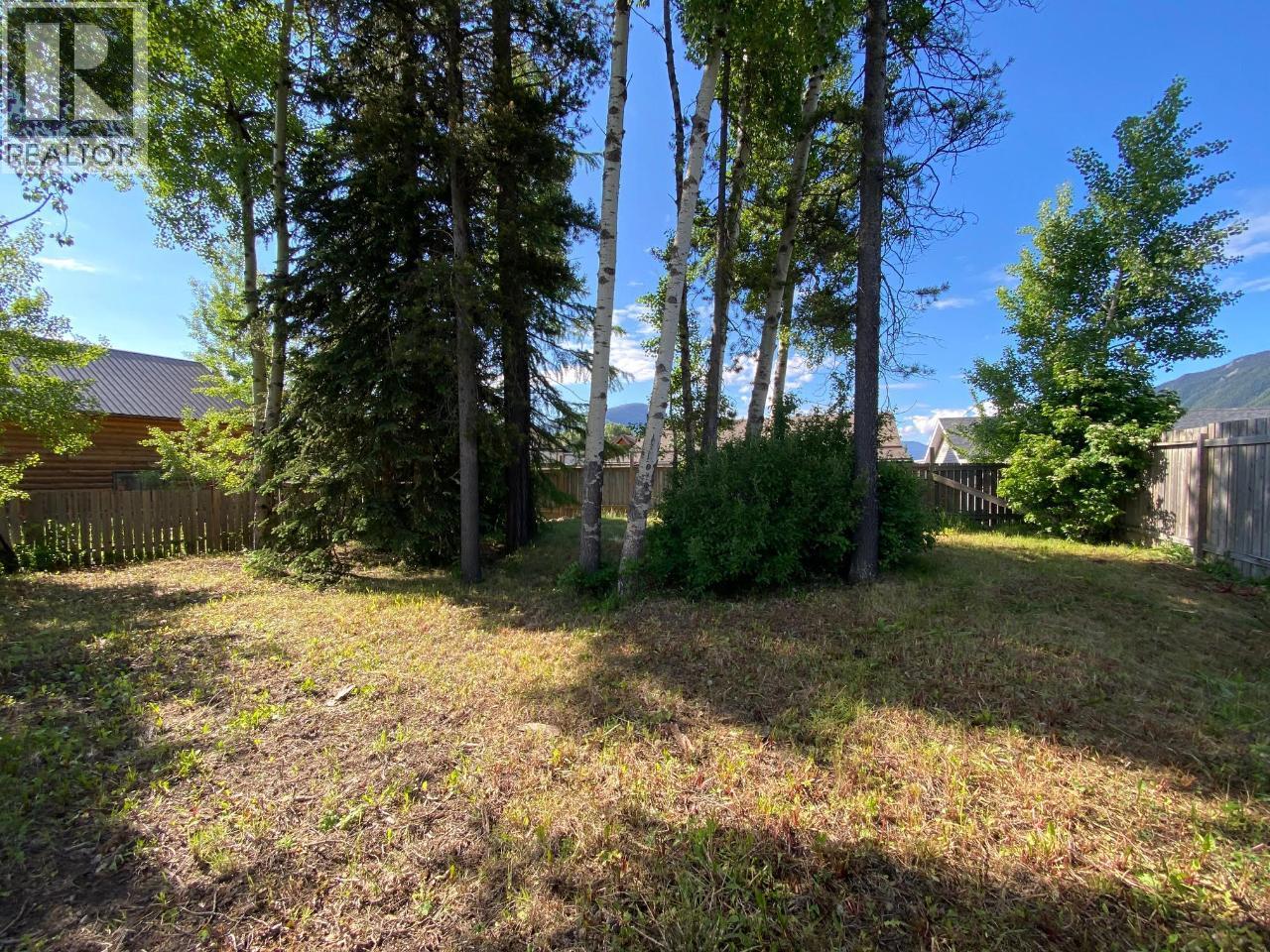 1316 Cypress Drive, Sparwood, British Columbia  V0B 2G2 - Photo 8 - 10337280