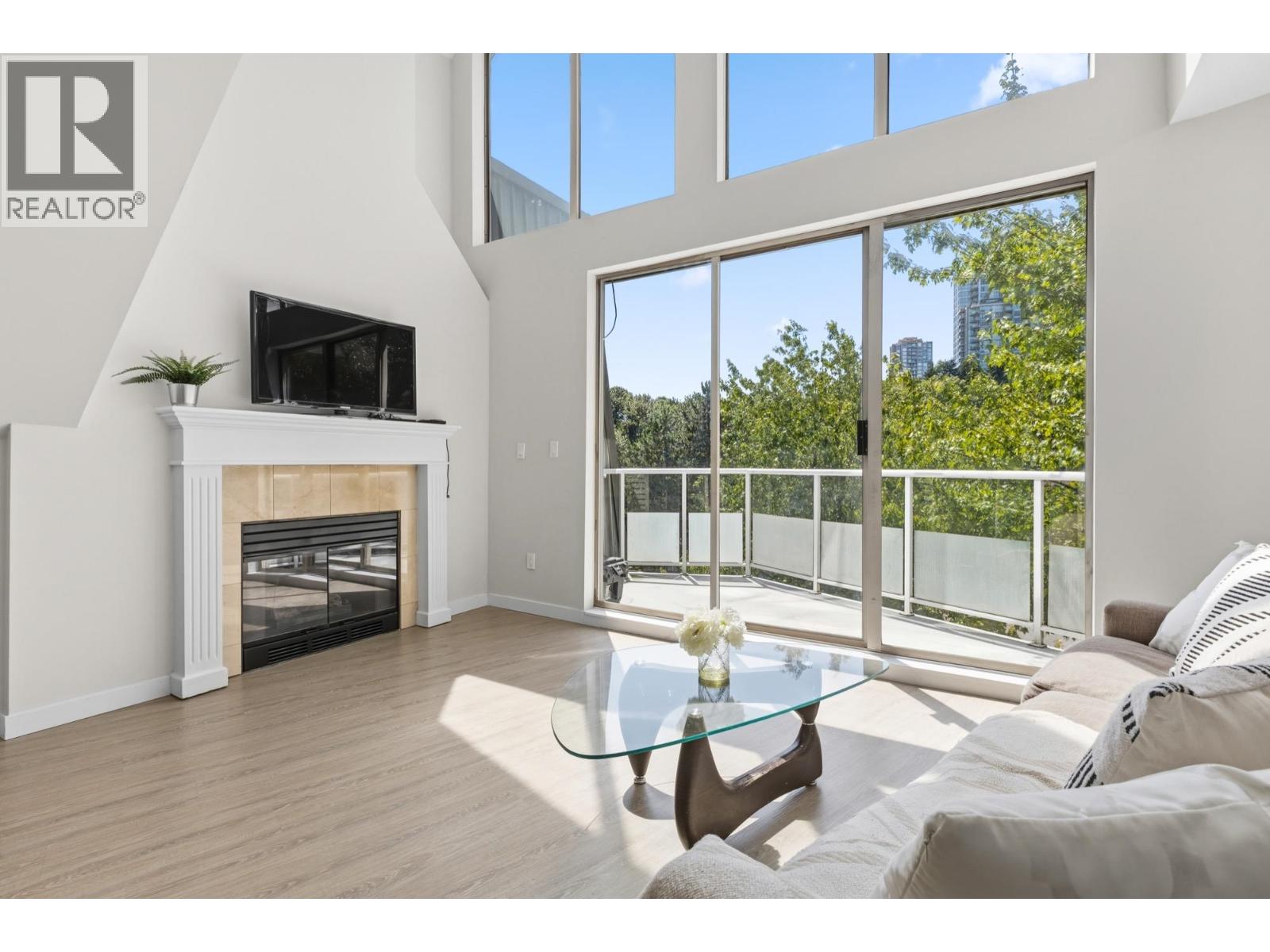503 60 Richmond Street, New Westminster, British Columbia  V3L 5R7 - Photo 2 - R3138222