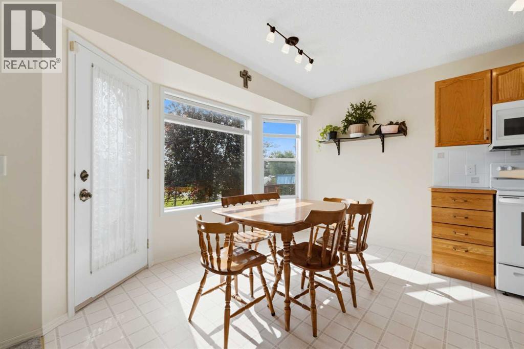 46 Somerside Place SW, Calgary, Alberta  T2Y 3V3 - Photo 13 - A2314145