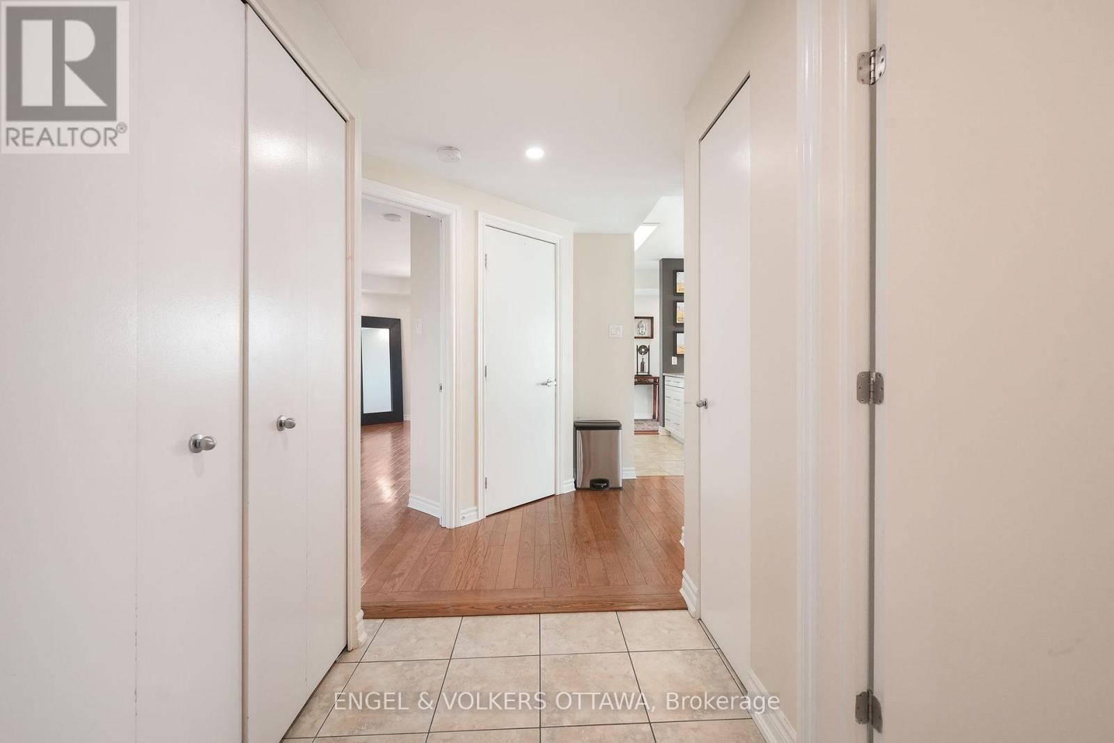 1112 - 234 Rideau Street, Ottawa, Ontario  K1N 0A9 - Photo 2 - X13692202