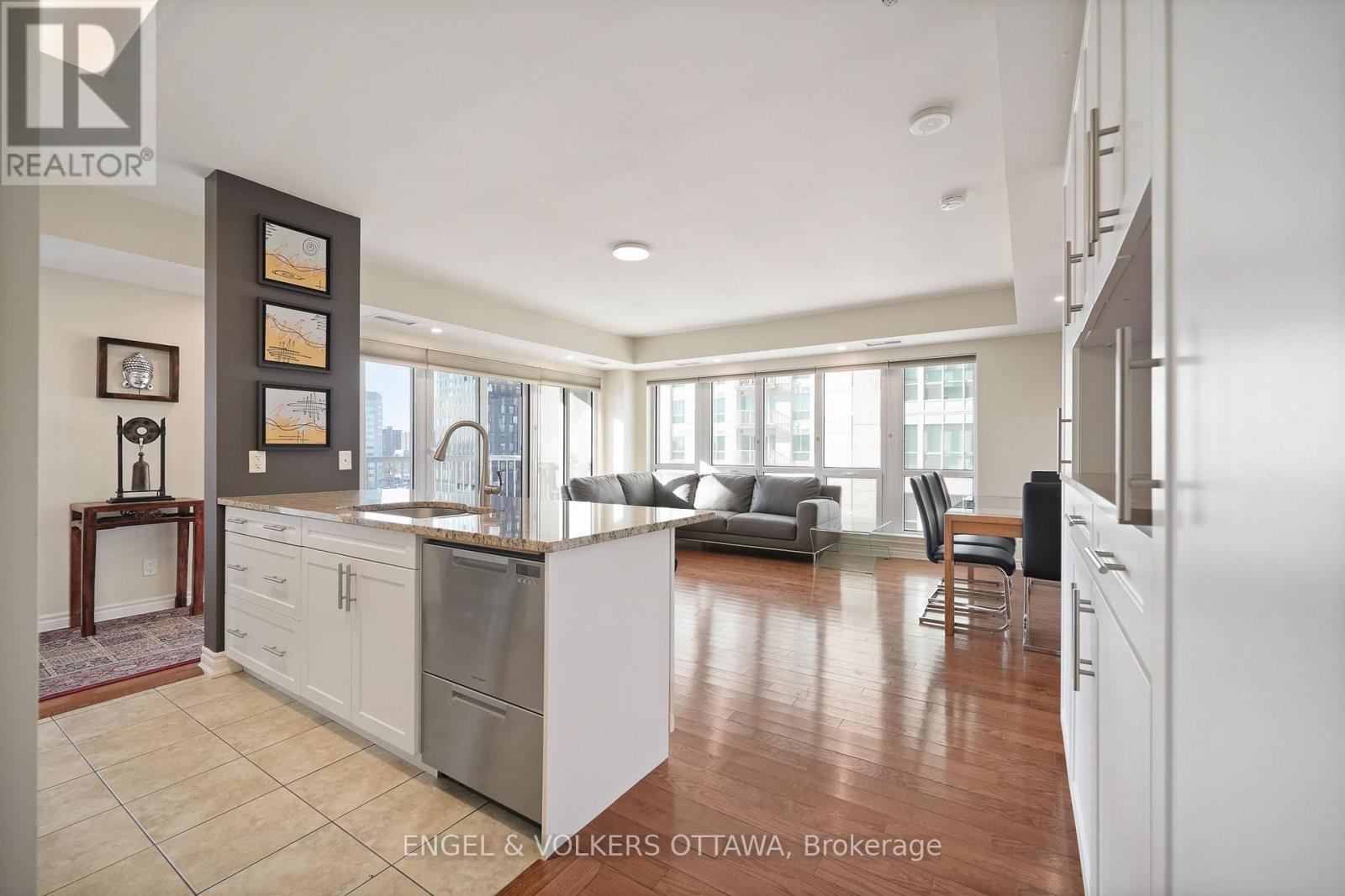 1112 - 234 Rideau Street, Ottawa, Ontario  K1N 0A9 - Photo 3 - X13692202