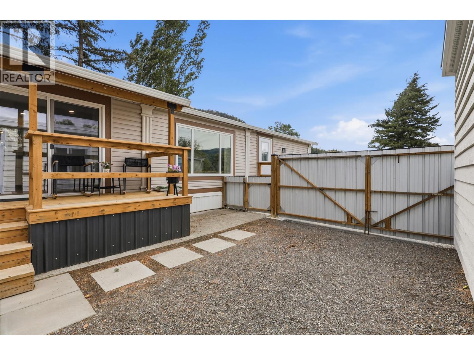 840 Klahanie Drive, Kamloops, British Columbia  V2C 5R2 - Photo 28 - 10388876