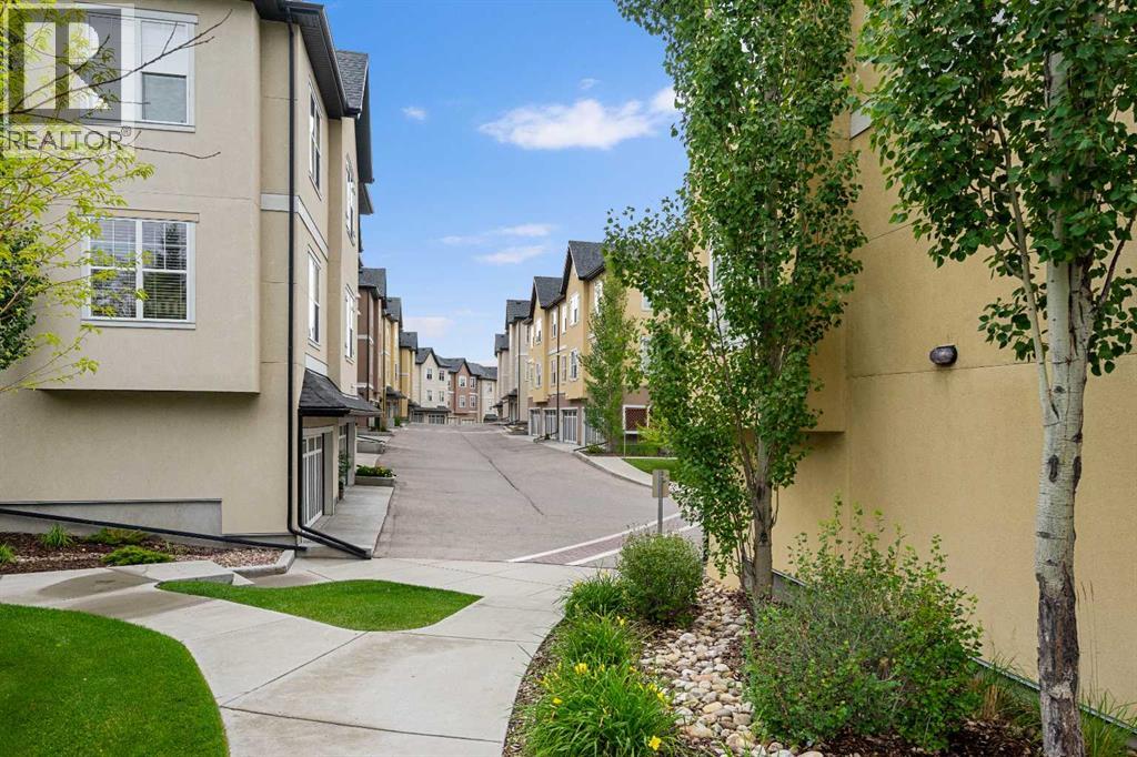 185 Cranbrook Villas SE, Calgary, Alberta  T3M 1Z3 - Photo 33 - A2335024