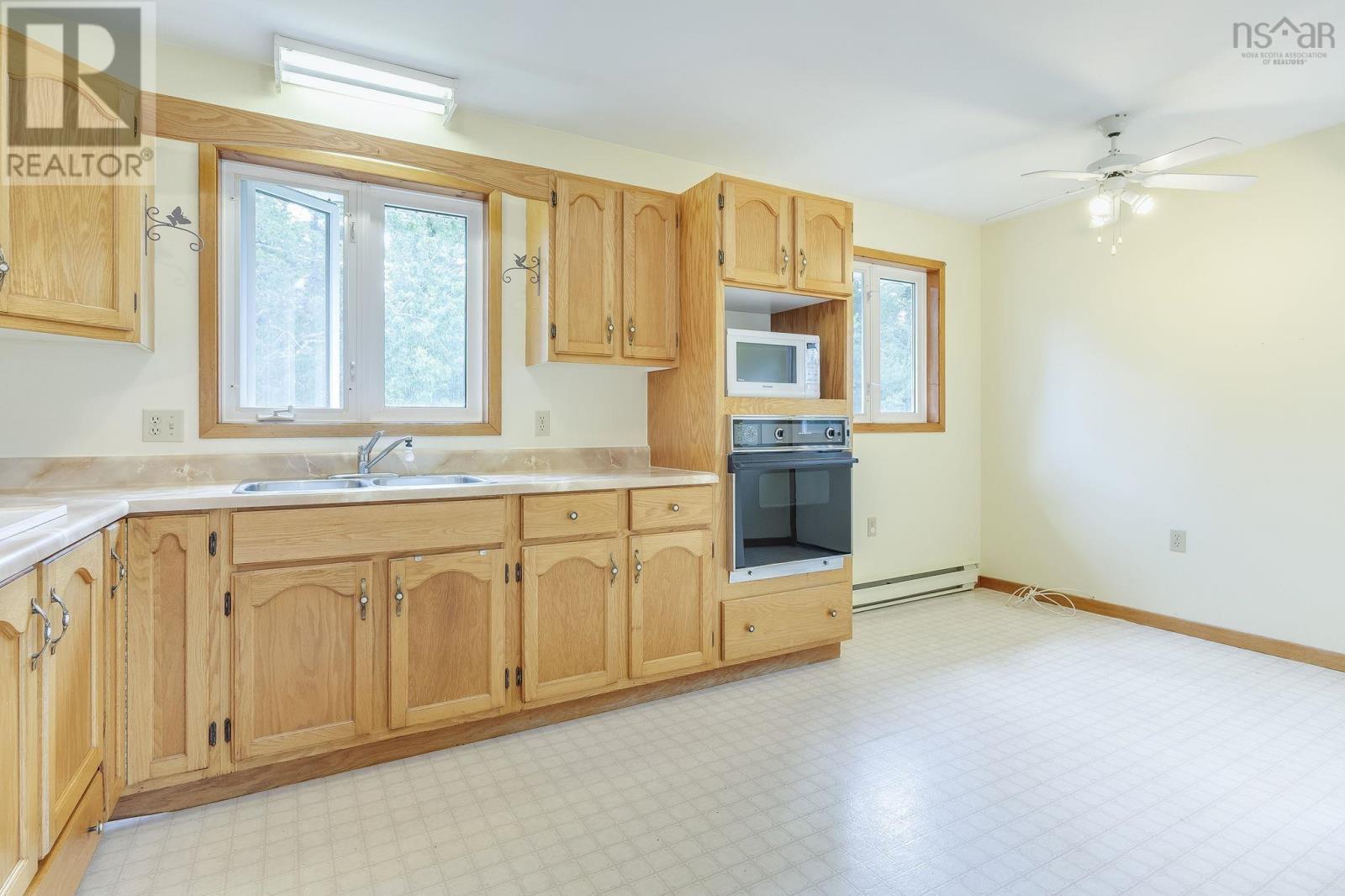 15 Village Street, Tantallon, Nova Scotia  B3Z 2P7 - Photo 13 - 202621010