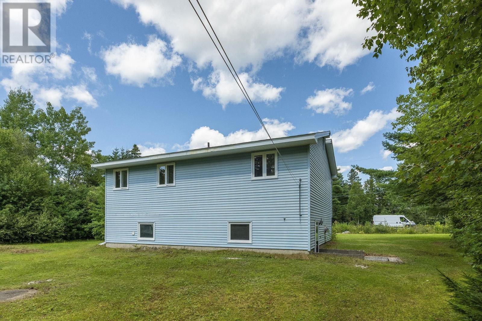 15 Village Street, Tantallon, Nova Scotia  B3Z 2P7 - Photo 3 - 202621010