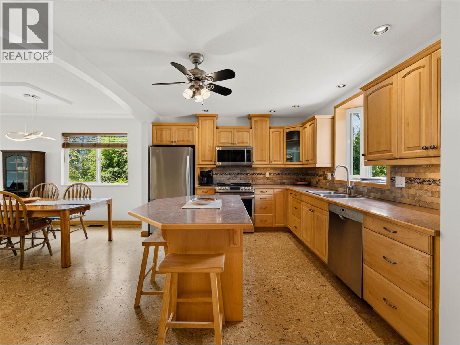 1007 Hoover Street, Nelson, British Columbia V1L 4X9 - Photo 8 - 10398131