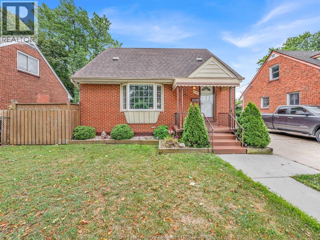 2187 GIRARDOT, Windsor, Ontario