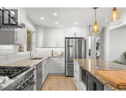 624 Armour Crescent, Kelowna, British Columbia  V1W 1A5 - Photo 11 - 10394147