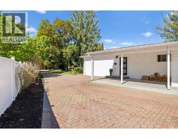 624 Armour Crescent, Kelowna, British Columbia  V1W 1A5 - Photo 49 - 10394147