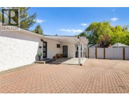 624 Armour Crescent, Kelowna, British Columbia  V1W 1A5 - Photo 48 - 10394147