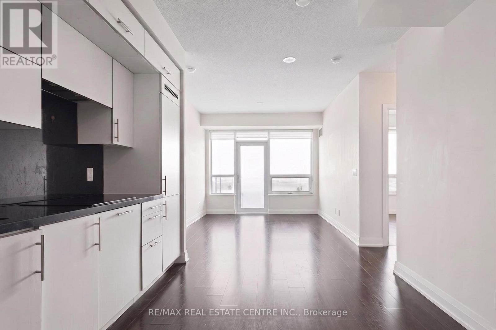 4122 - 5 Sheppard Avenue E, Toronto, Ontario  M2N 0G4 - Photo 3 - C13692110