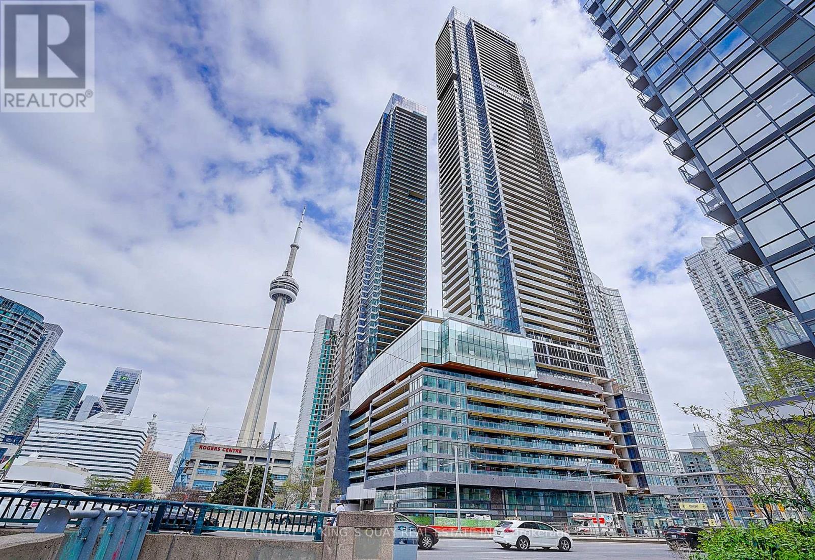 3909 - 3 Concord Cityplace Way, Toronto, Ontario  M5V 0X4 - Photo 3 - C13692230
