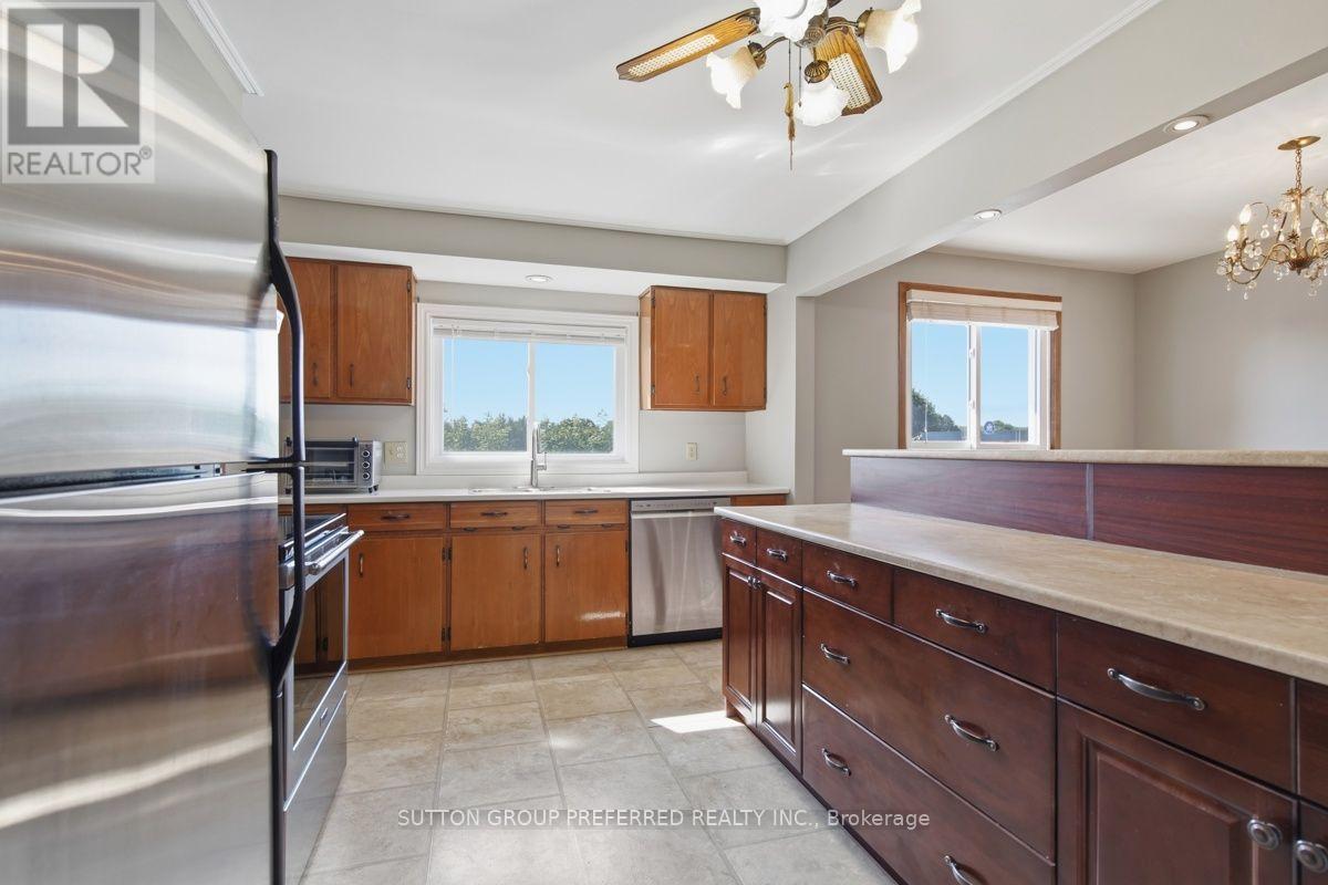 136 Mendip Crescent, London South, Ontario  N6E 1H1 - Photo 11 - X13538432