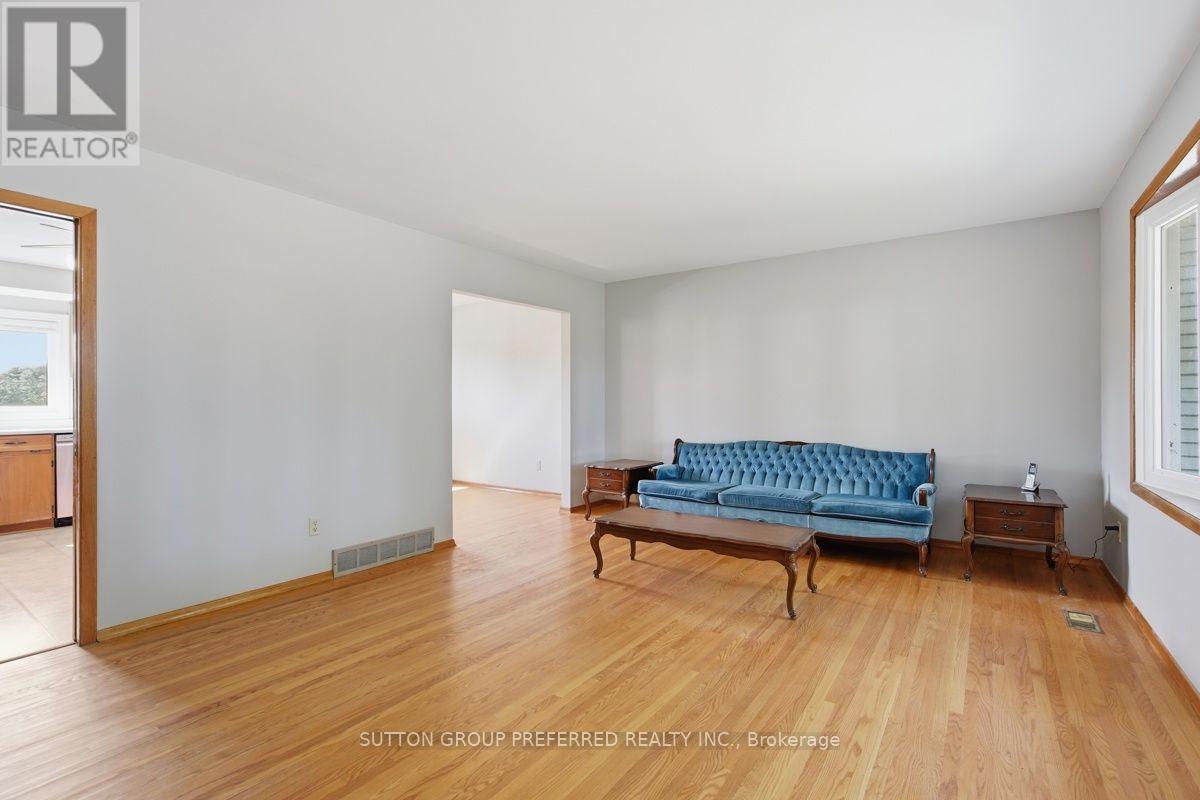 136 Mendip Crescent, London South, Ontario  N6E 1H1 - Photo 7 - X13538432