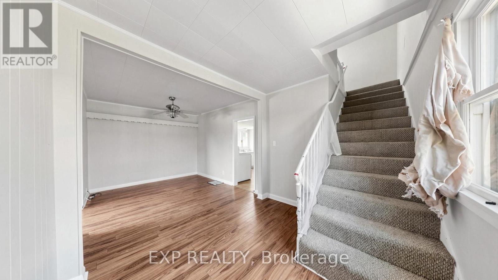 546 Park Road S, Oshawa, Ontario  L1J 4J5 - Photo 13 - E13692064