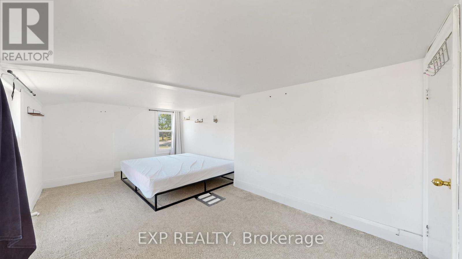 546 Park Road S, Oshawa, Ontario  L1J 4J5 - Photo 15 - E13692064