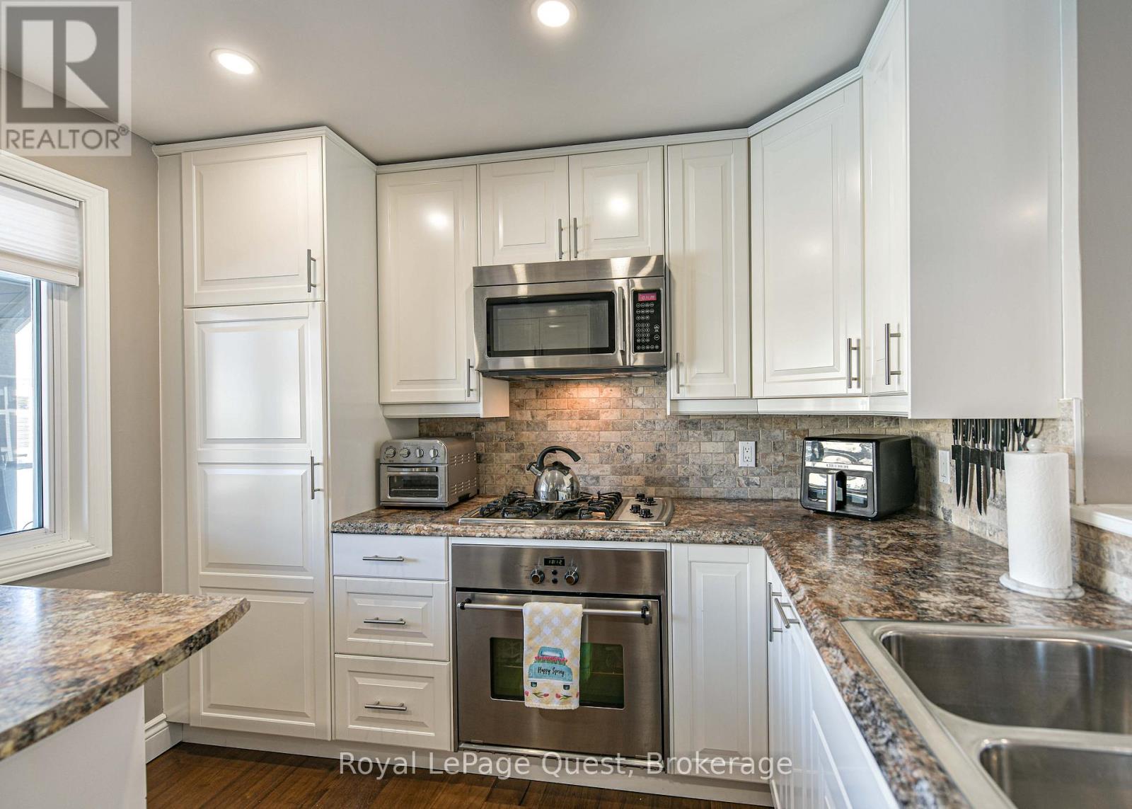 202 - 585 Atherley Road, Orillia, Ontario L3V 7L5 - Photo 10 - S13692118