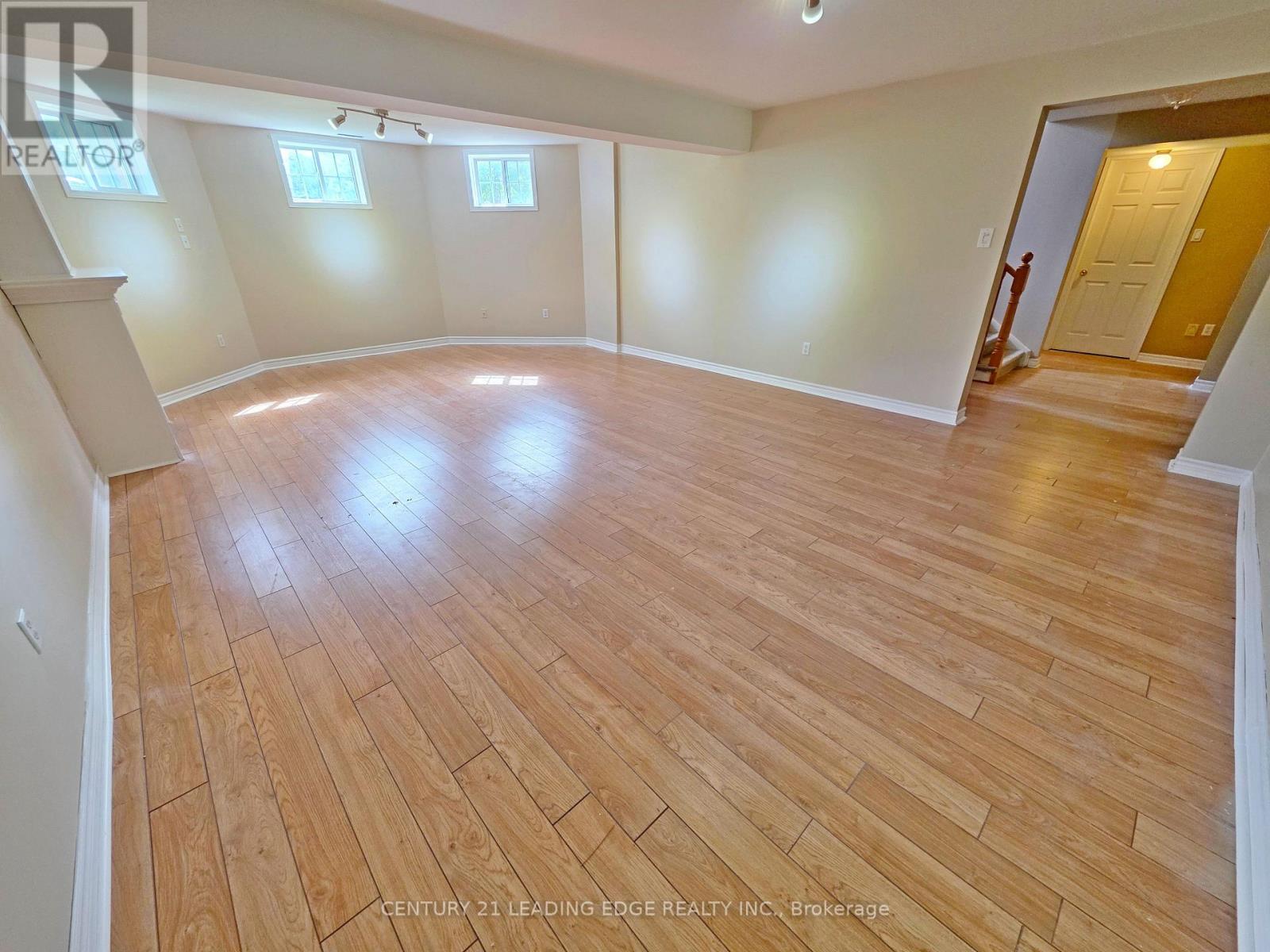 4 Bay Court, Georgina, Ontario  L4P 1B3 - Photo 20 - N13692052