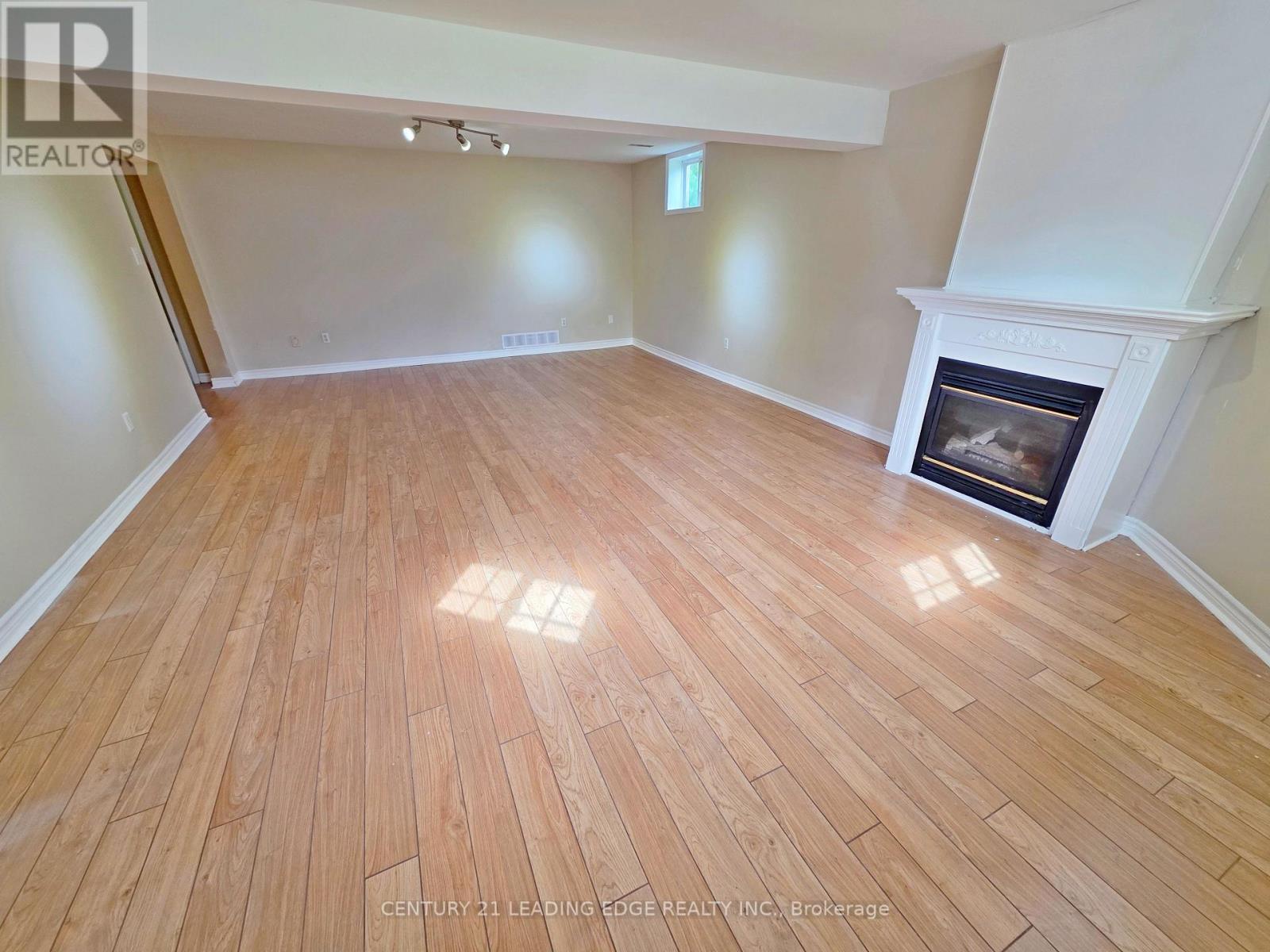 4 Bay Court, Georgina, Ontario  L4P 1B3 - Photo 21 - N13692052
