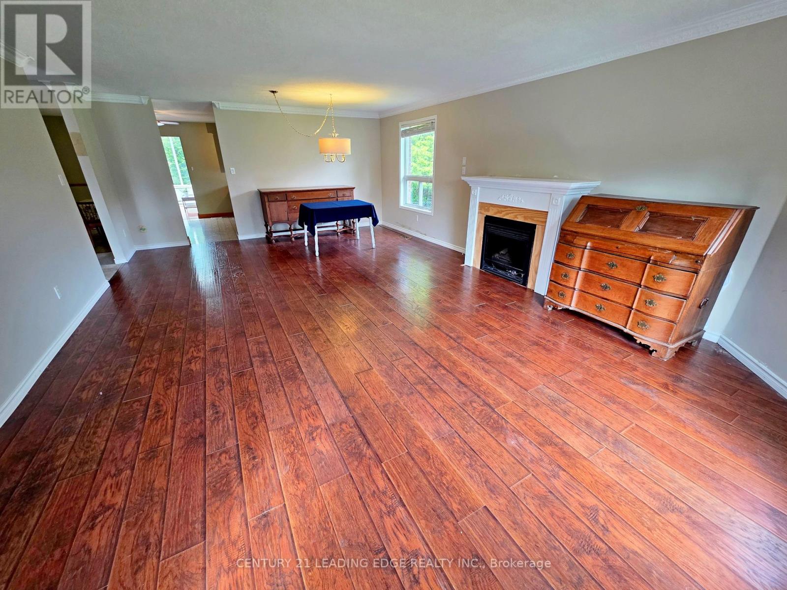 4 Bay Court, Georgina, Ontario  L4P 1B3 - Photo 8 - N13692052