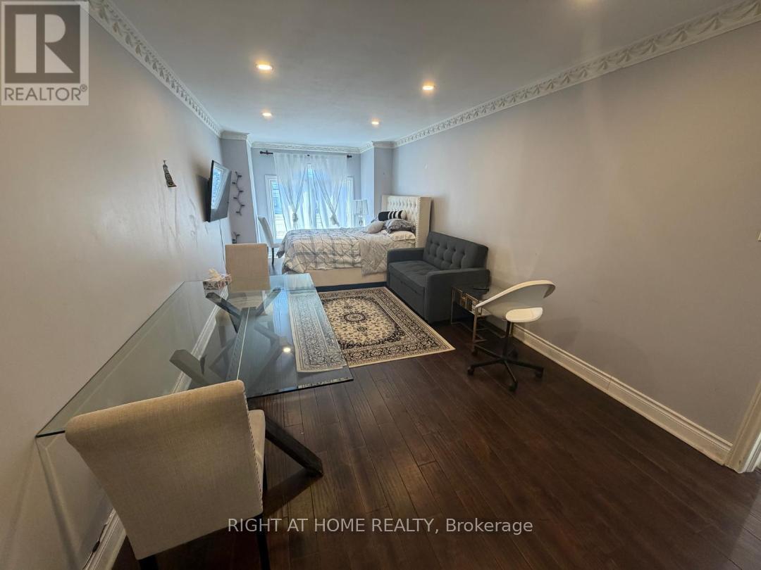31 Northgate Crescent E, Richmond Hill, Ontario  L4B 2K8 - Photo 13 - N13692252