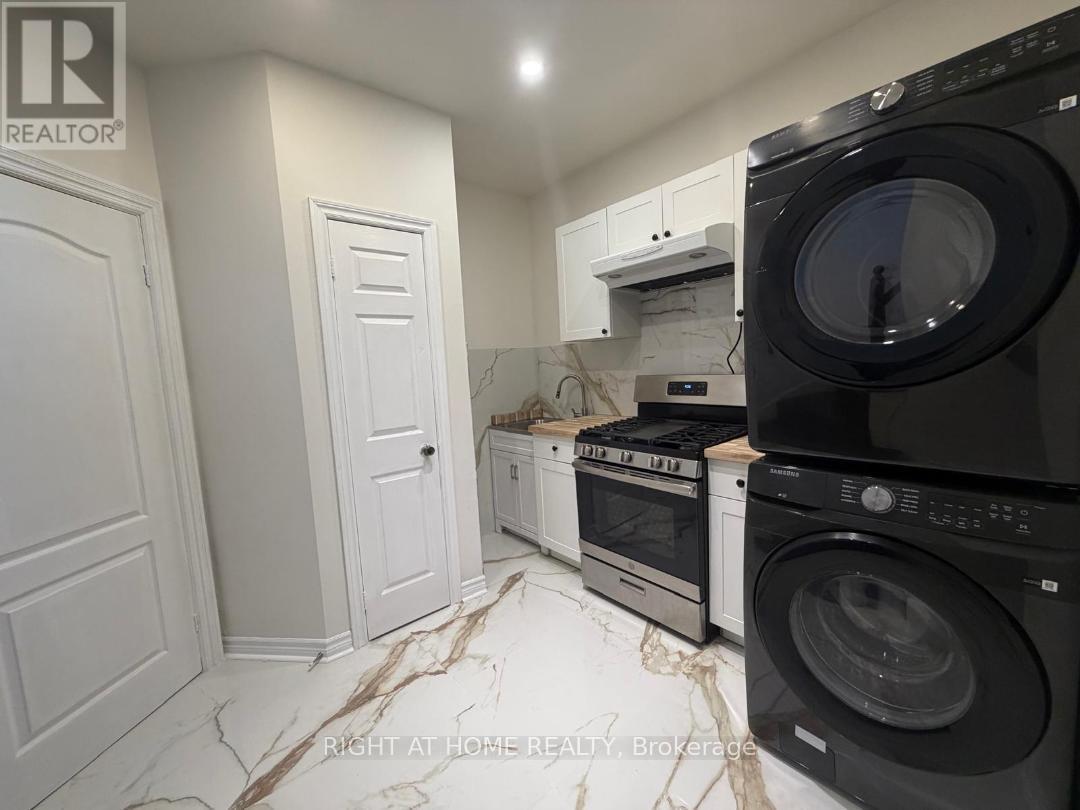 31 Northgate Crescent E, Richmond Hill, Ontario  L4B 2K8 - Photo 17 - N13692252