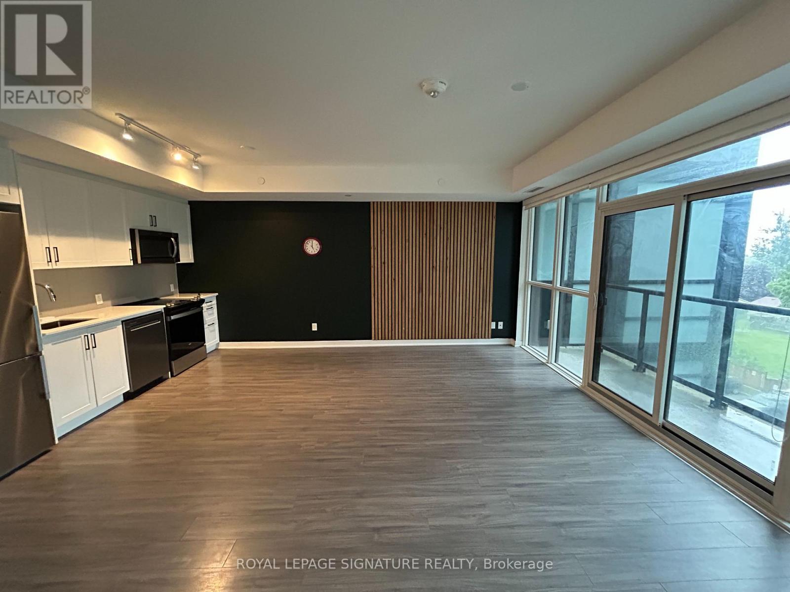 432 - 681 Yonge Street, Barrie, Ontario  L4N 4E8 - Photo 1 - S13692188