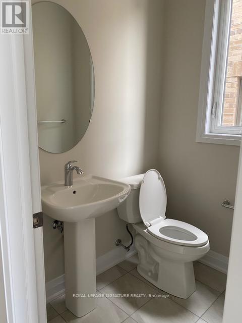 24 Periwinkle Road, Springwater (Midhurst), Ontario L0L 1Y3 - Photo 3 - S13692196